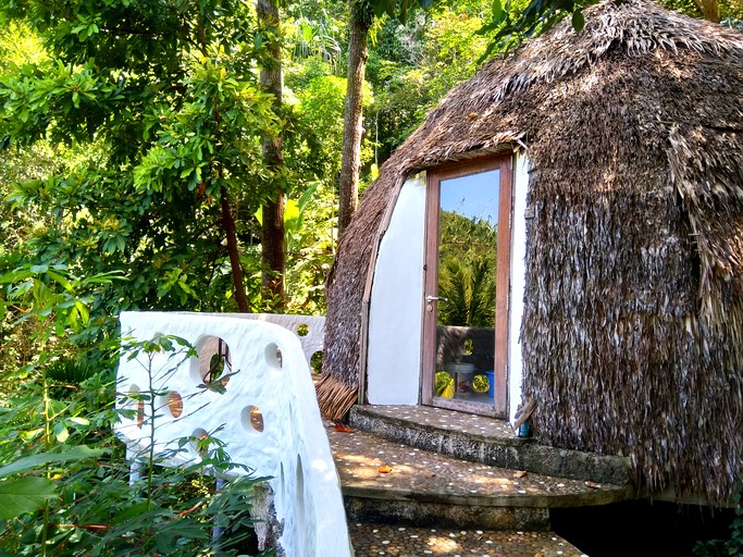 Huts (Ko Pha-ngan Island, Southern Thailand, Thailand)