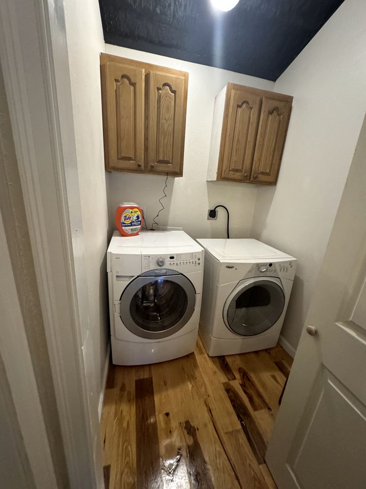 Unique Loft Rental with Access to Spacious Deck and Games Room for an Amazing Getaway by Tenkiller Ferry Lake in Oklahoma