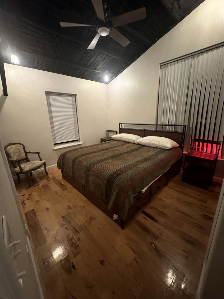 Unique Loft Rental with Access to Spacious Deck and Games Room for an Amazing Getaway by Tenkiller Ferry Lake in Oklahoma