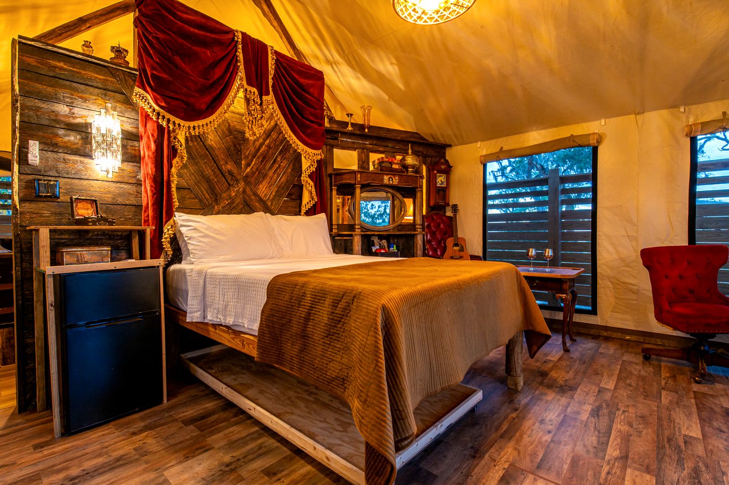 Unique Marshfront Treehouse Stay with Heated Soaking Tub & Adventure-Inspired Escape in Townsend, Georgia