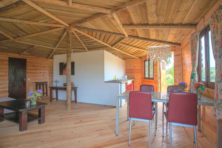 Huts (Vimeiro, Lisbon District, Portugal)