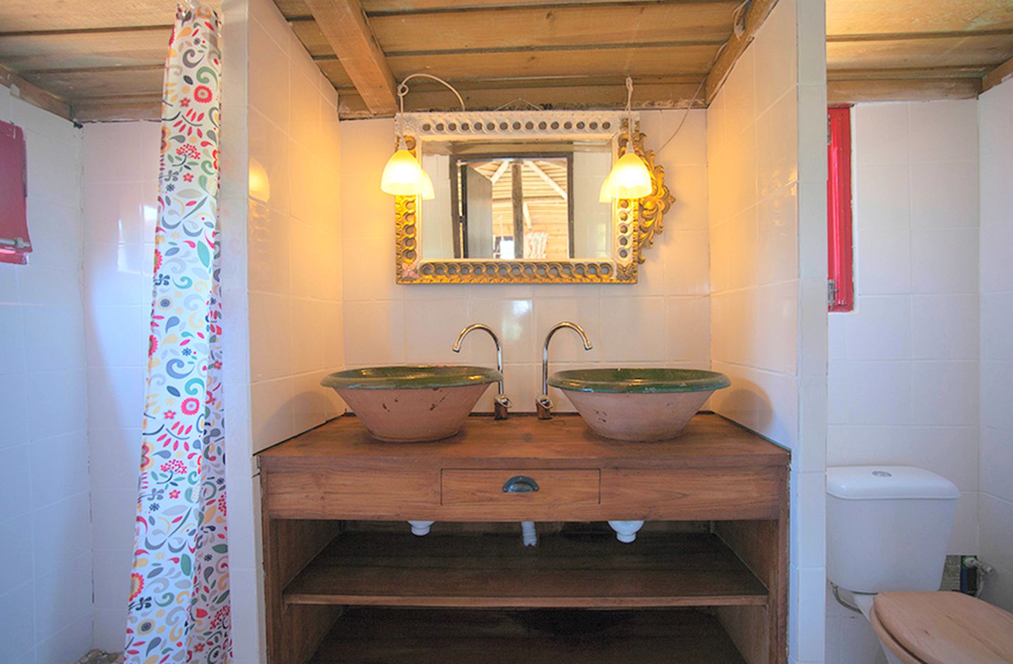 Unique Octagonal Glamping Getaway with Gorgeous Views near Lisbon in Portugal