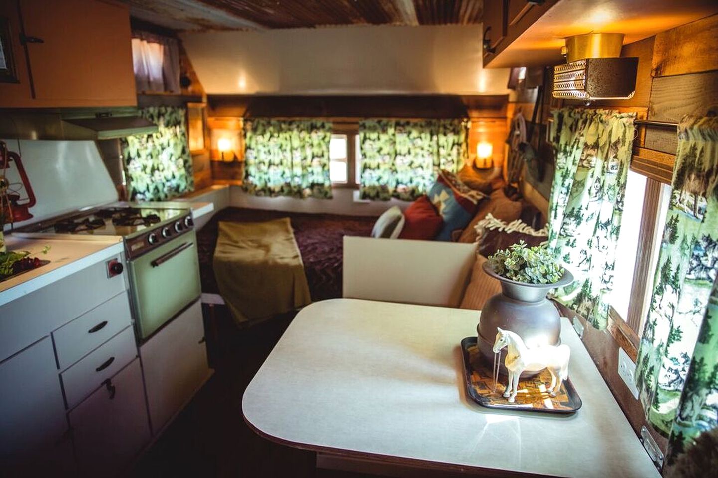 Unique Old West Vacation Rental near Fayetteville and Ozark National Forest, Arkansas