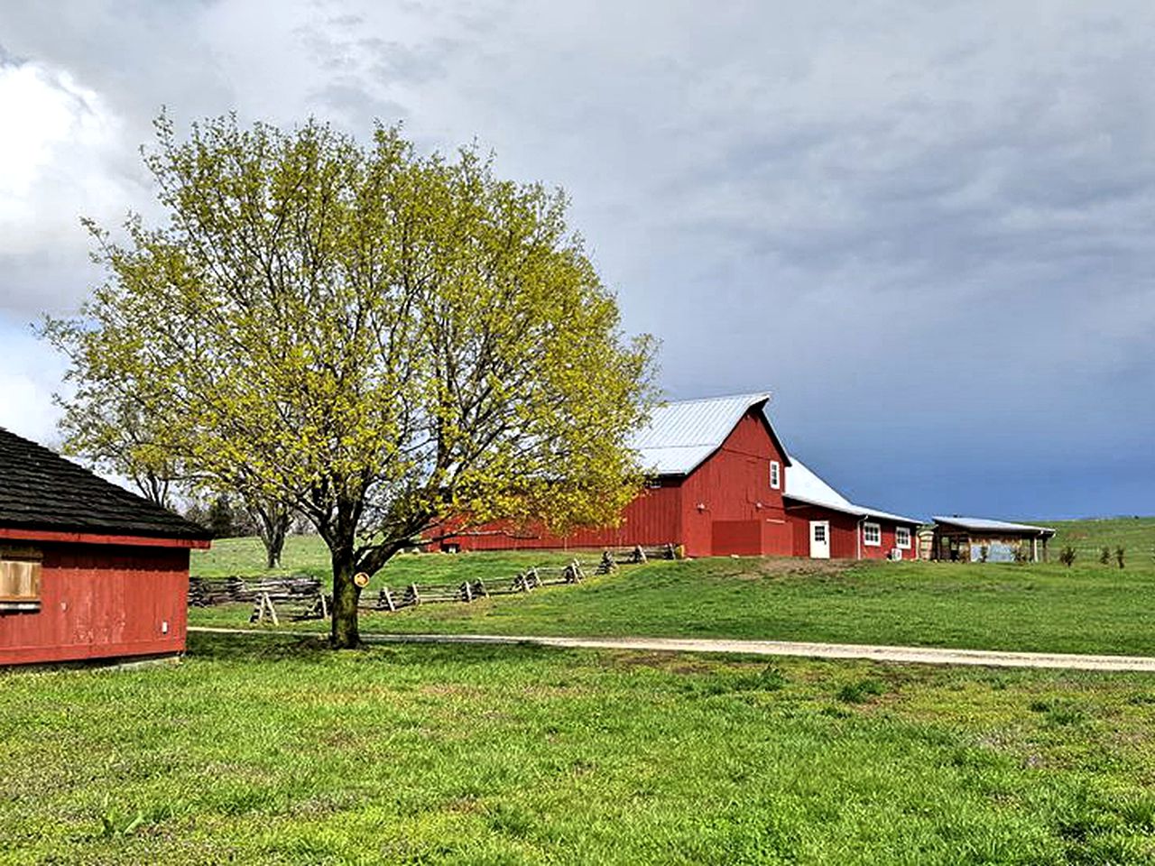 Unique Stone Cottage Rental for a Couples' Vacation near New Haven, Missouri