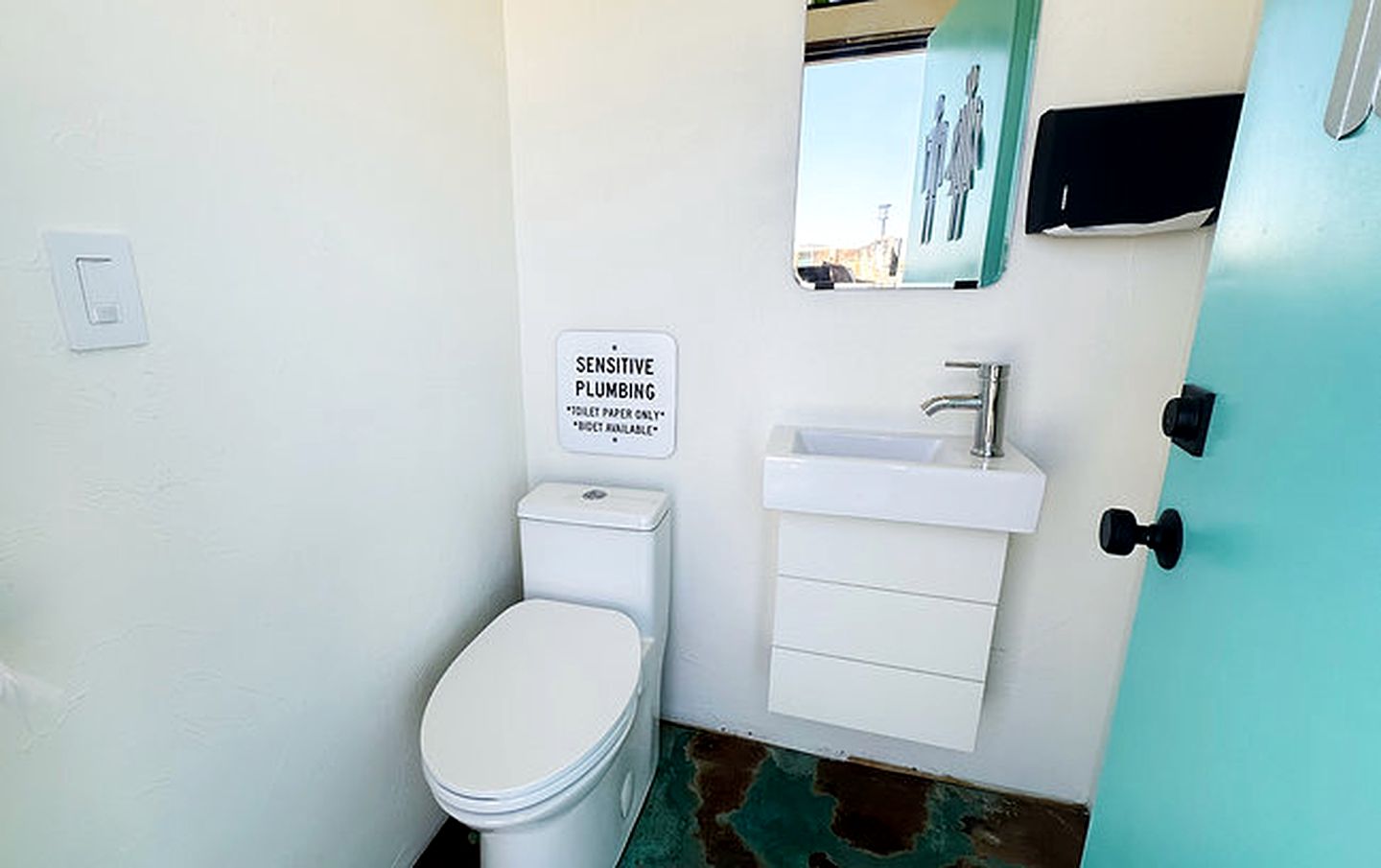 Desert Vineyard Glamping near Death Valley National Park