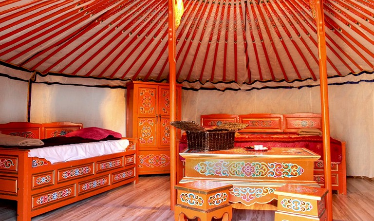 Yurts (Dienné, Nouvelle-Aquitaine, France)