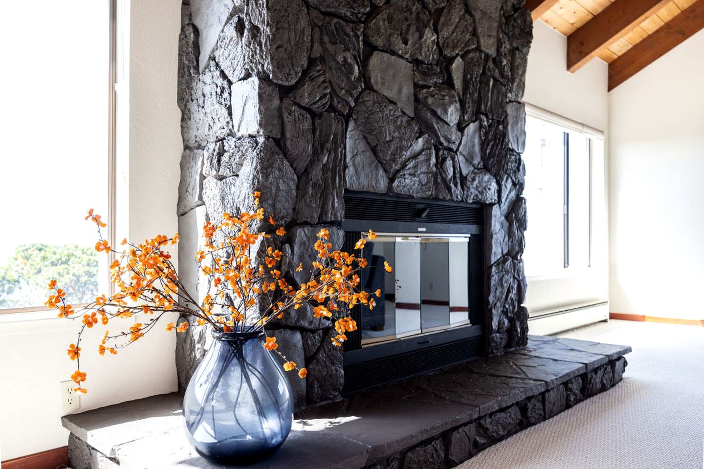 Incredible Oceanfront Retreat with Stunning Views for Group Getaways in Moss Beach, California
