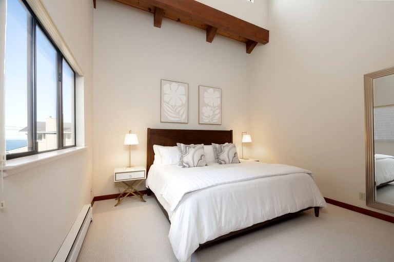 Designer Rentals (United States of America, Moss Beach, California)