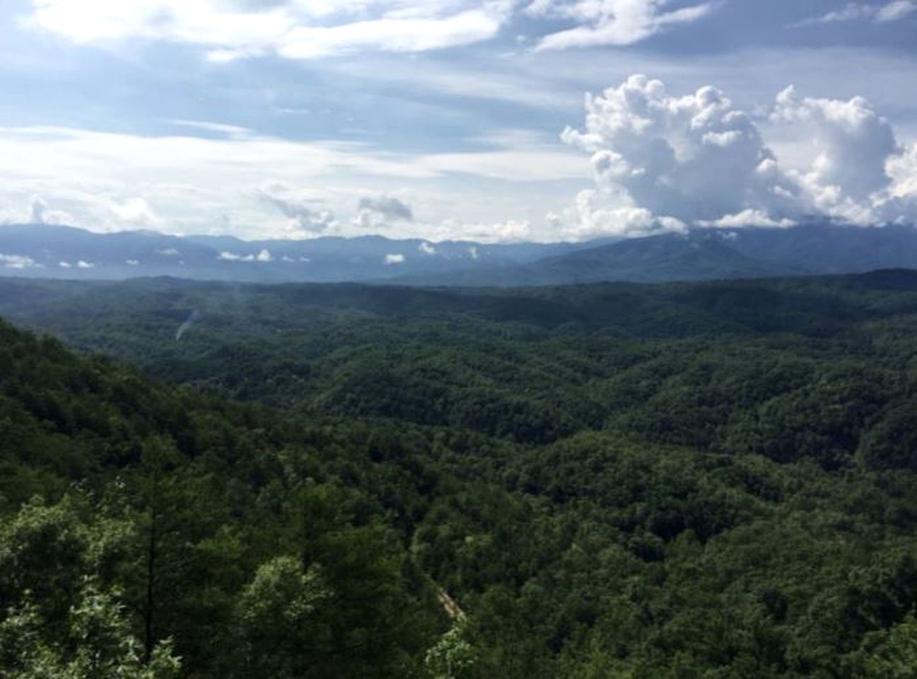 Spectacular Dog-Friendly Cabin with Mountain Views in Sevierville, Tennessee
