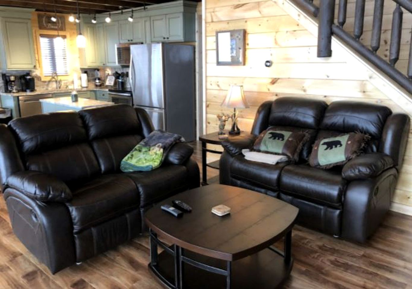 Spectacular Dog-Friendly Cabin with Mountain Views in Sevierville, Tennessee