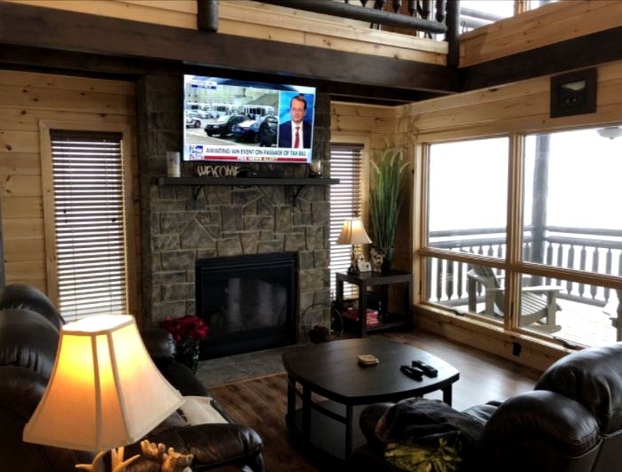 Spectacular Dog-Friendly Cabin with Mountain Views in Sevierville, Tennessee