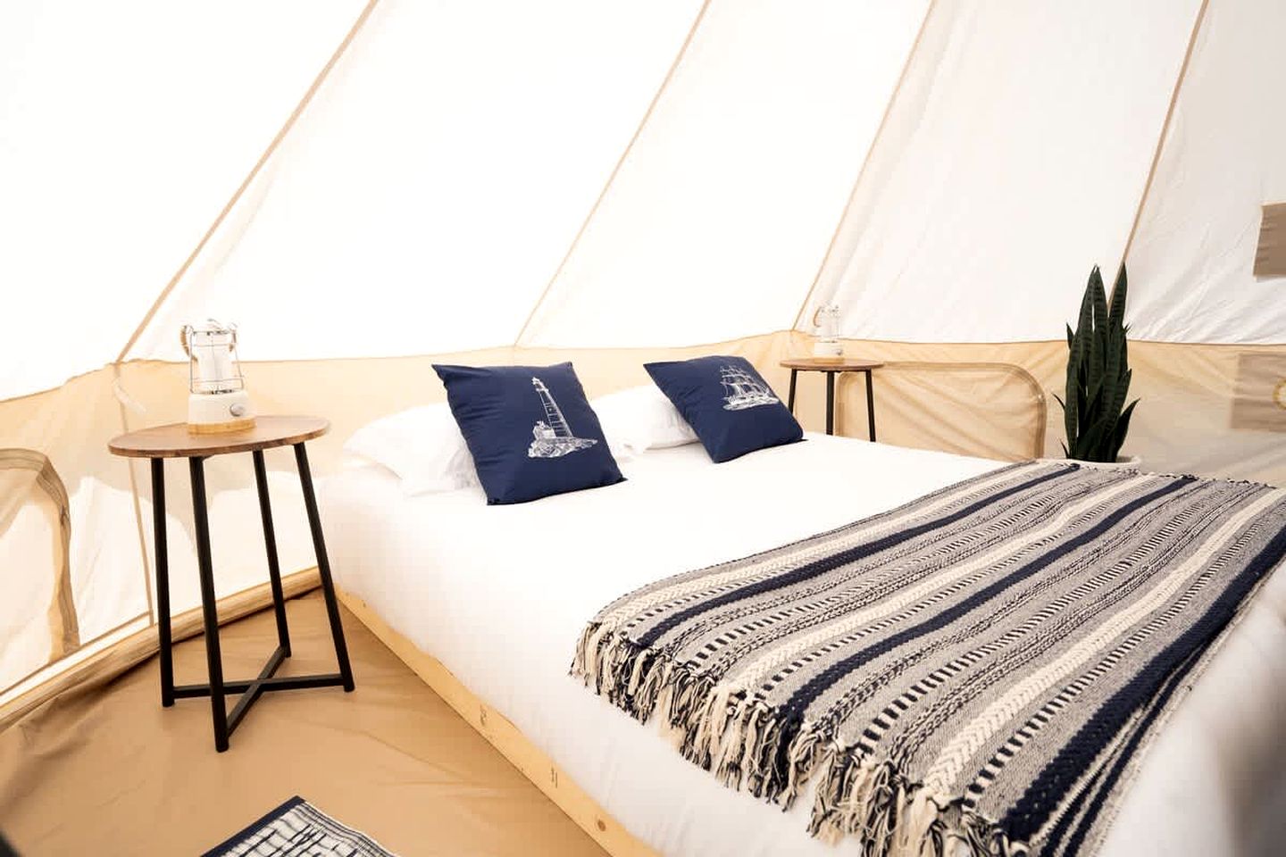 Unwind in Style: Luxury Glamping Haven for Water Sports Enthusiasts in Northern Bruce Peninsula, Canada