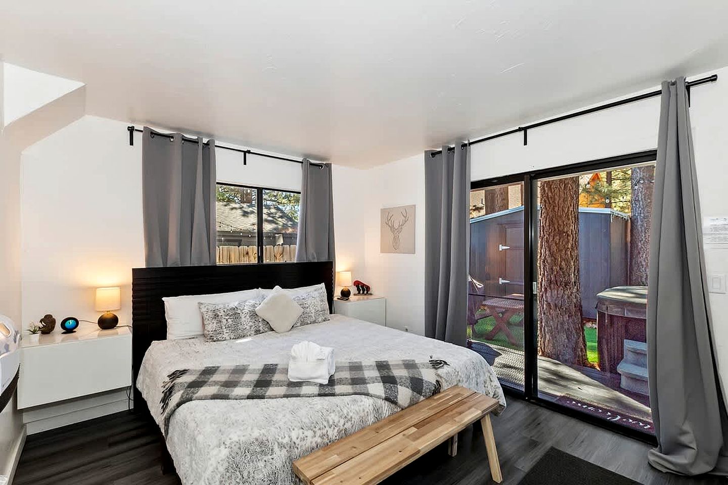 Unwind in Style: Premier Location Cabin with Hot Tub in California