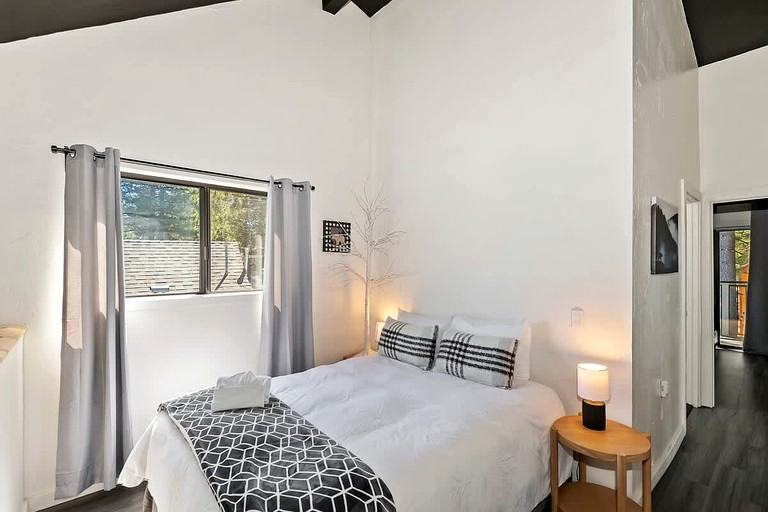 Cabins (United States of America, Big Bear, California)