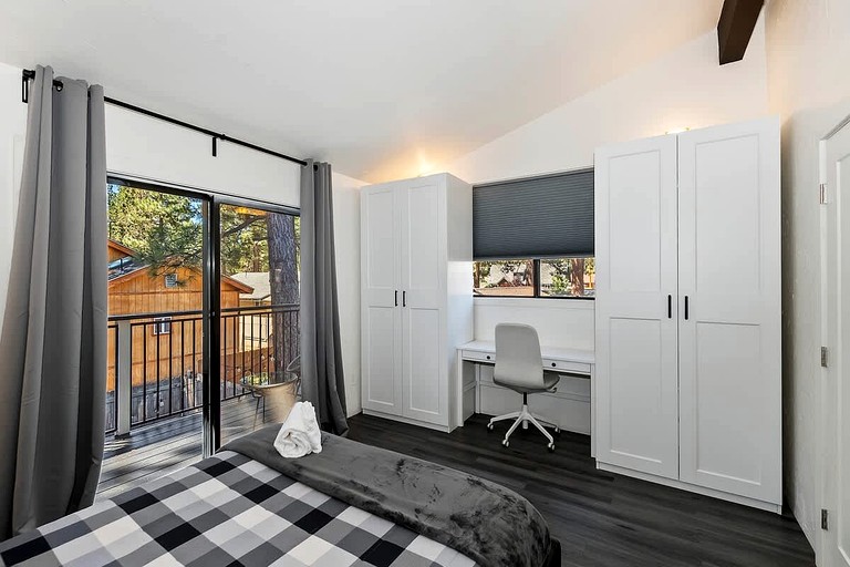 Cabins (United States of America, Big Bear, California)