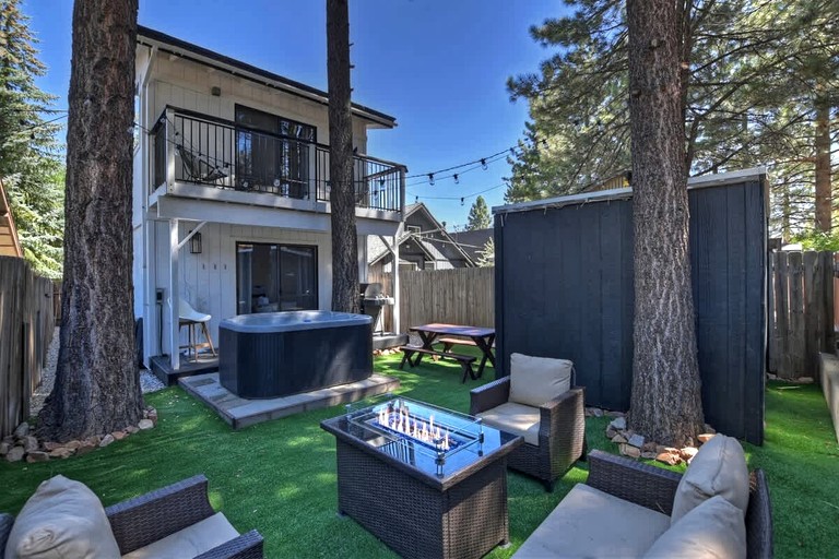 Cabins (United States of America, Big Bear, California)