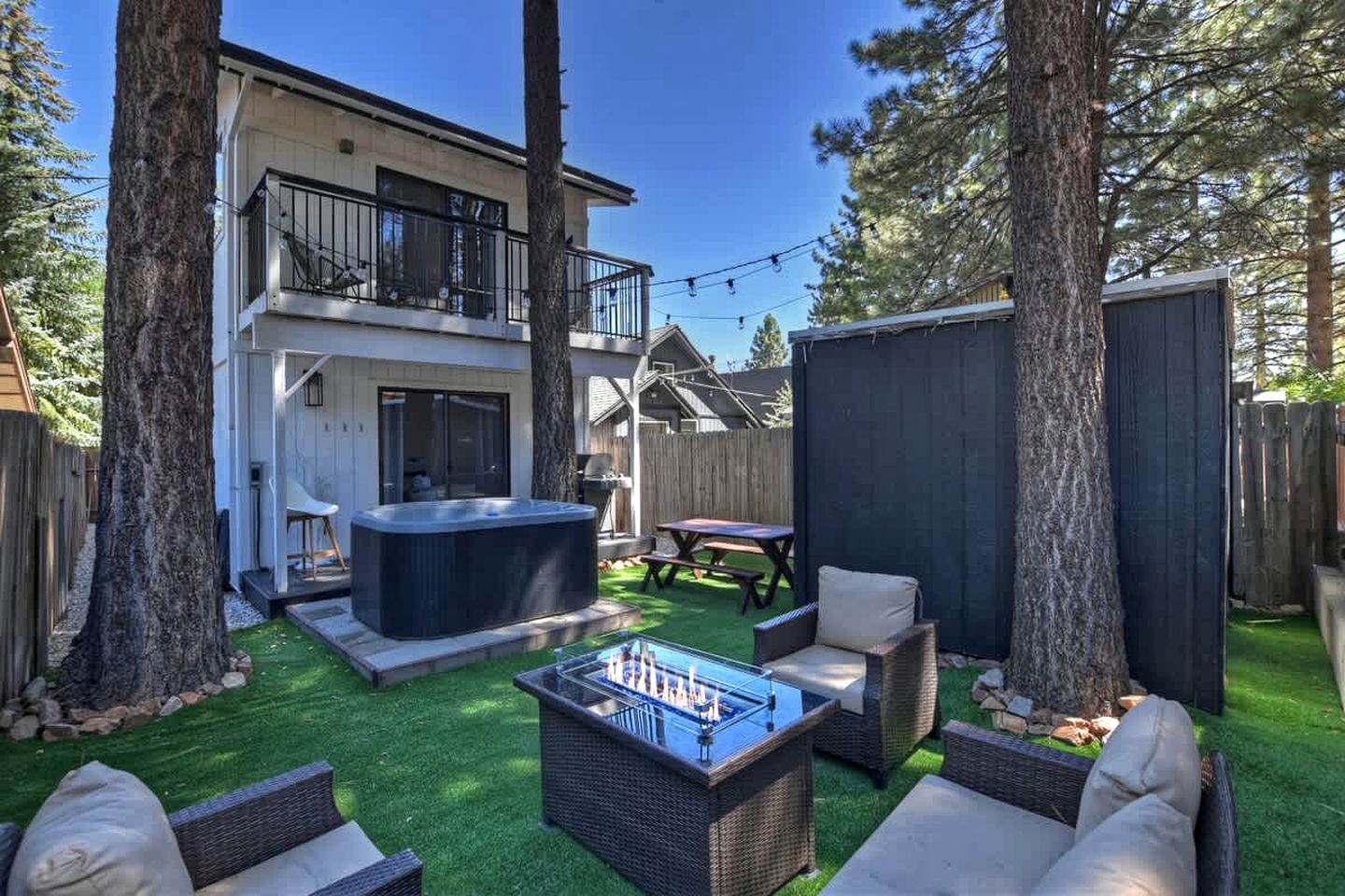 Unwind in Style: Premier Location Cabin with Hot Tub in California