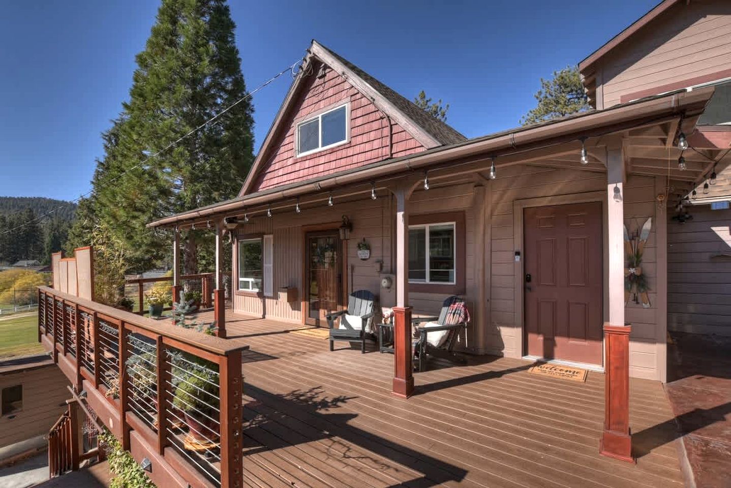 Unwind with a View: Cabin Overlooking the Slopes in Big Bear Lake, California