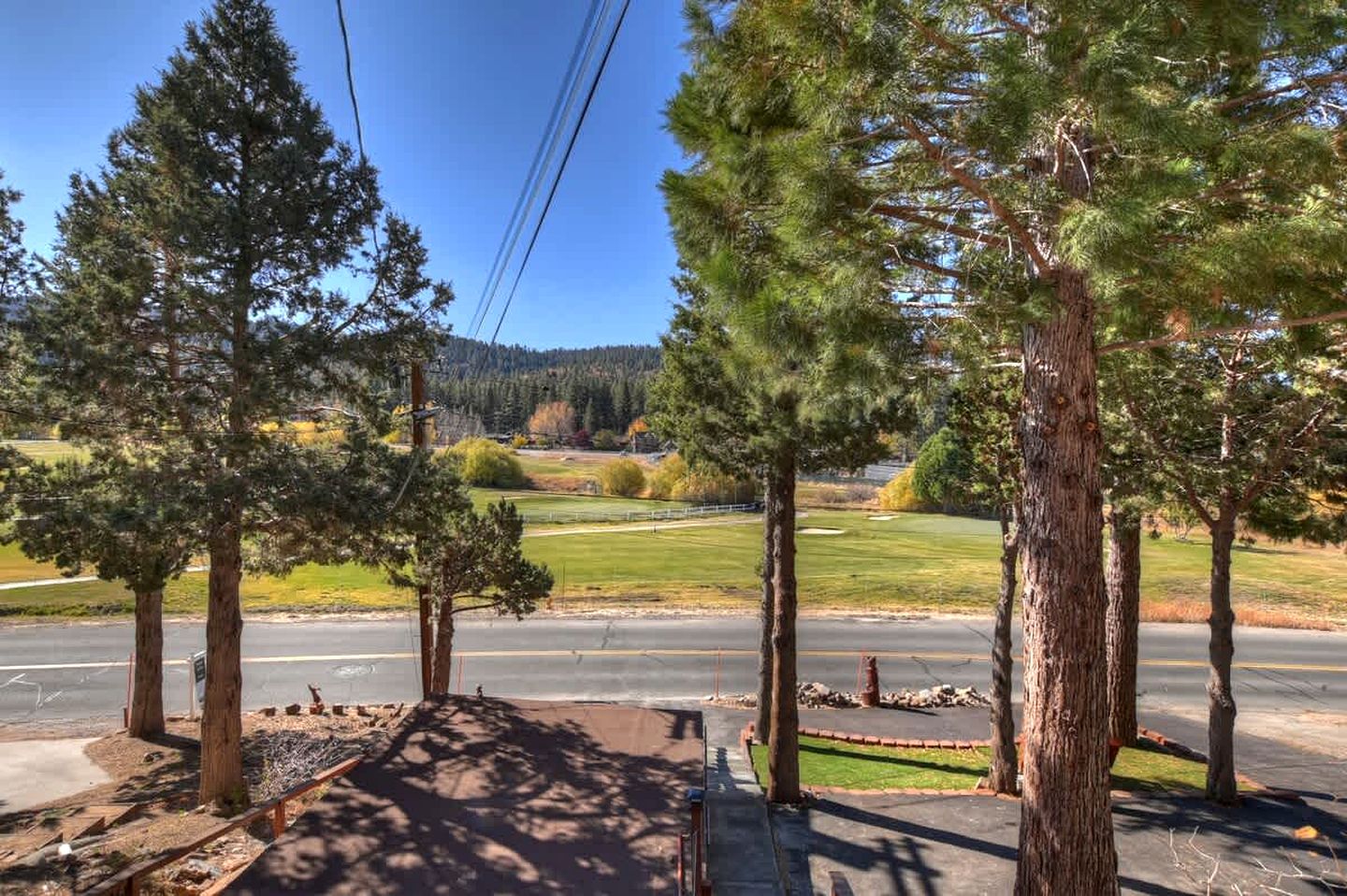 Unwind with a View: Cabin Overlooking the Slopes in Big Bear Lake, California