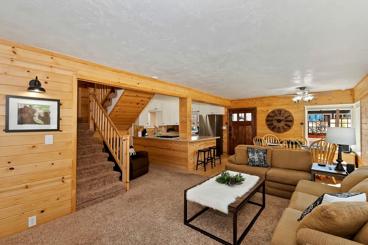 Unwind with a View: Cabin Overlooking the Slopes in Big Bear Lake, California