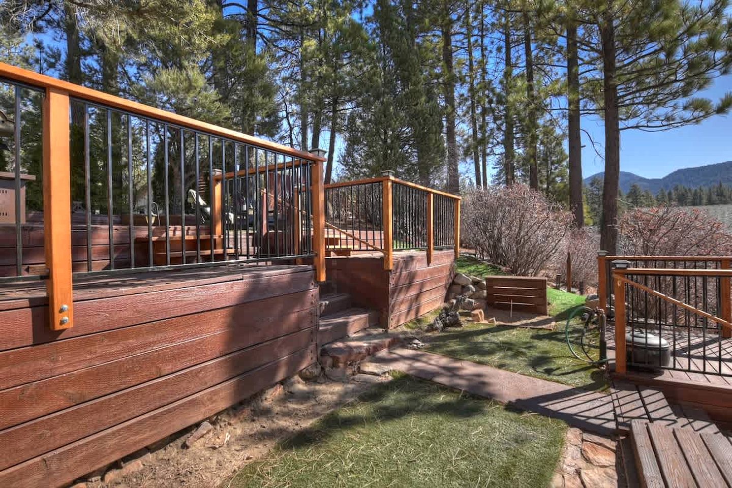 Unwind with a View: Cabin Overlooking the Slopes in Big Bear Lake, California