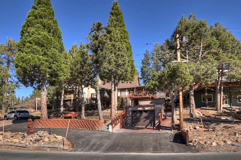 Cabins (United States of America, Big Bear Lake, California)