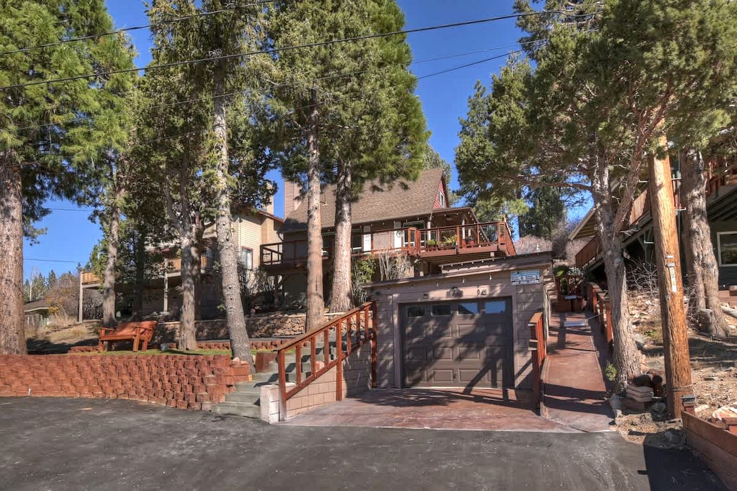 Unwind with a View: Cabin Overlooking the Slopes in Big Bear Lake, California