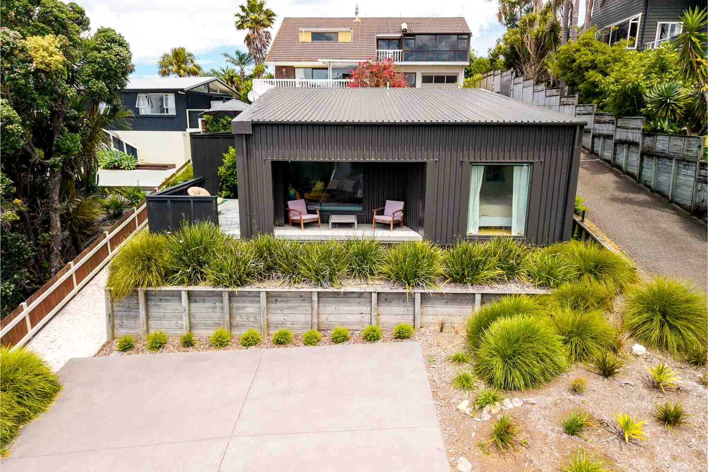 Stunning Coastal Holiday Home with Ocean Views Near Martha Mine, Waihi Beach, New Zealand