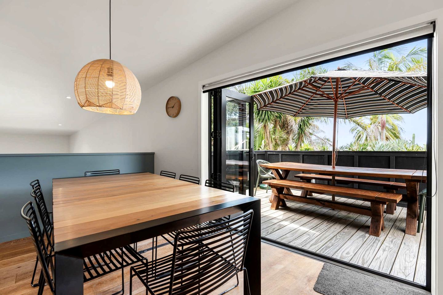 Stunning Coastal Holiday Home with Ocean Views Near Martha Mine, Waihi Beach, New Zealand