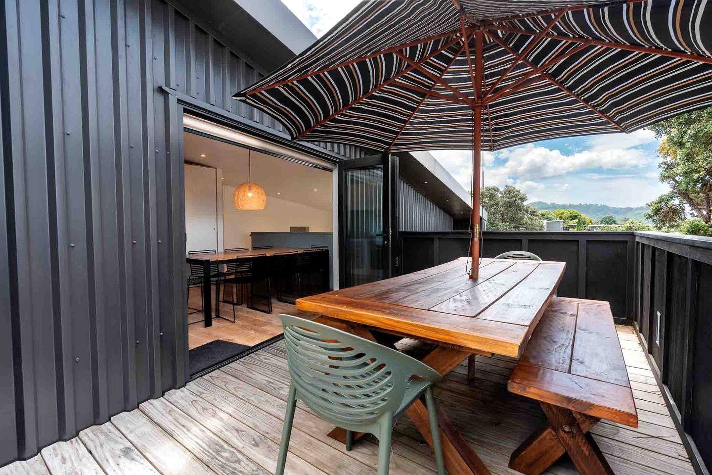 Stunning Coastal Holiday Home with Ocean Views Near Martha Mine, Waihi Beach, New Zealand