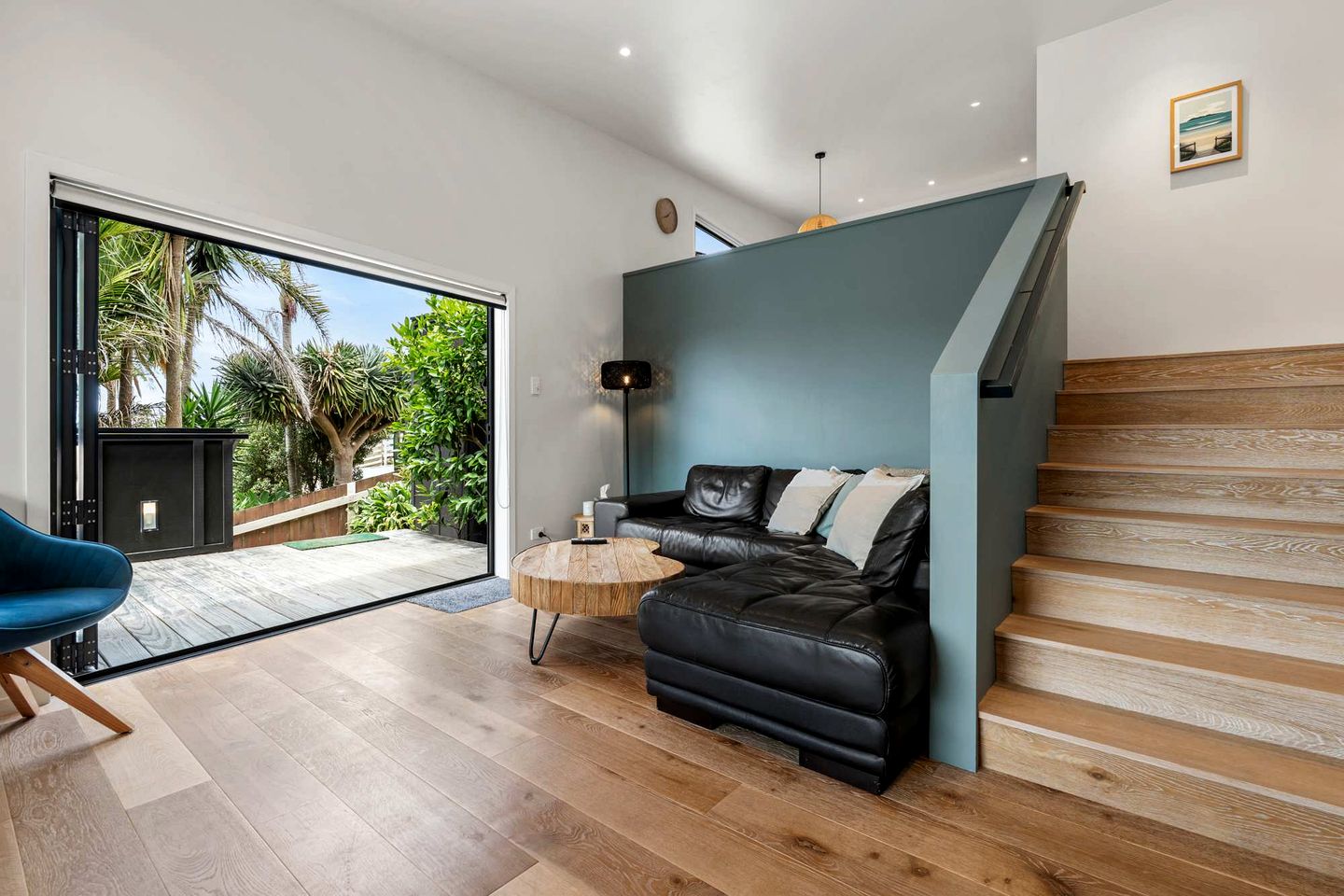 Stunning Coastal Holiday Home with Ocean Views Near Martha Mine, Waihi Beach, New Zealand