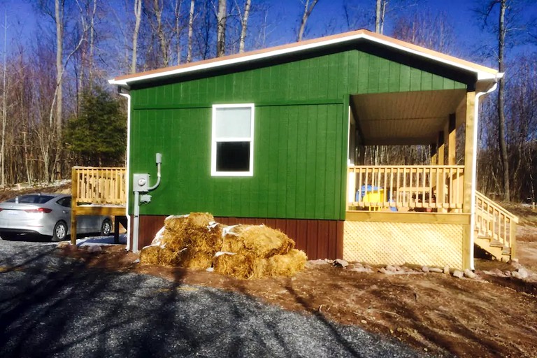 Cabins (Troutdale, Virginia, United States)