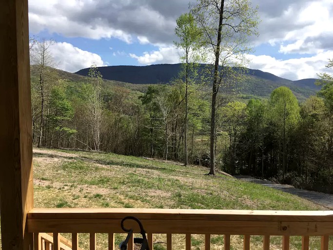 Cabins (Troutdale, Virginia, United States)