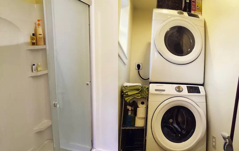 Cabins (Troutdale, Virginia, United States)