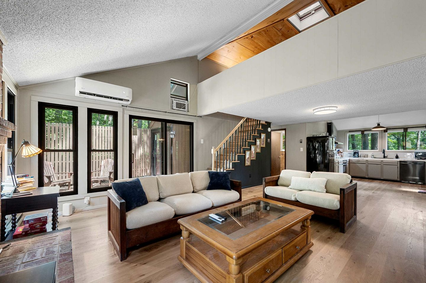 Modern Light-Filled Cabin with Fire Pit and Deck near Berkeley Springs, West Virginia