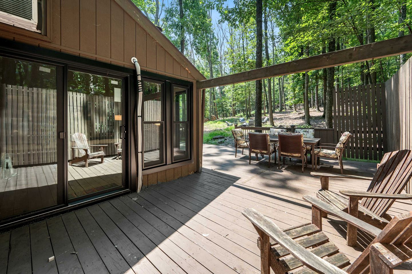 Modern Light-Filled Cabin with Fire Pit and Deck near Berkeley Springs, West Virginia
