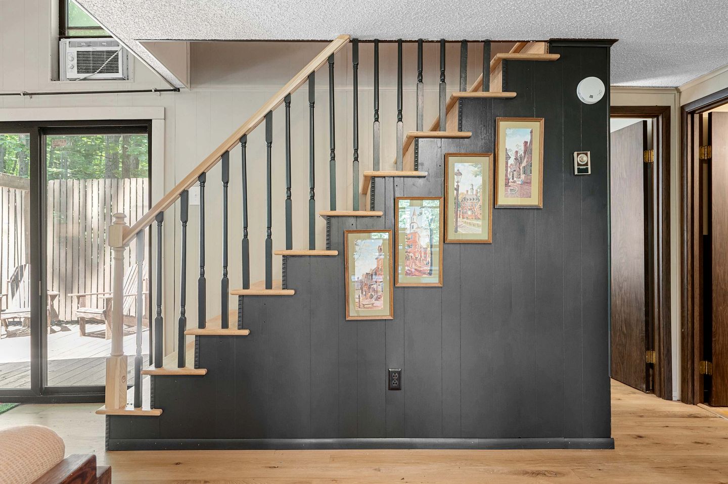 Modern Light-Filled Cabin with Fire Pit and Deck near Berkeley Springs, West Virginia