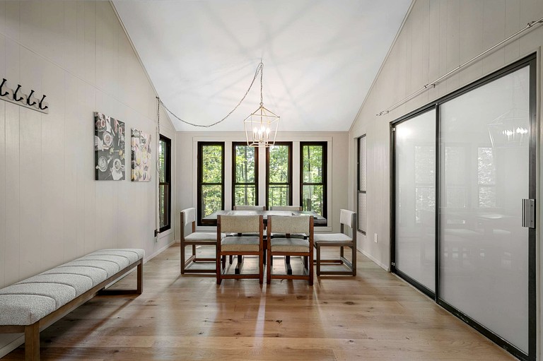 Cabins (United States of America, Hedgesville, West Virginia)