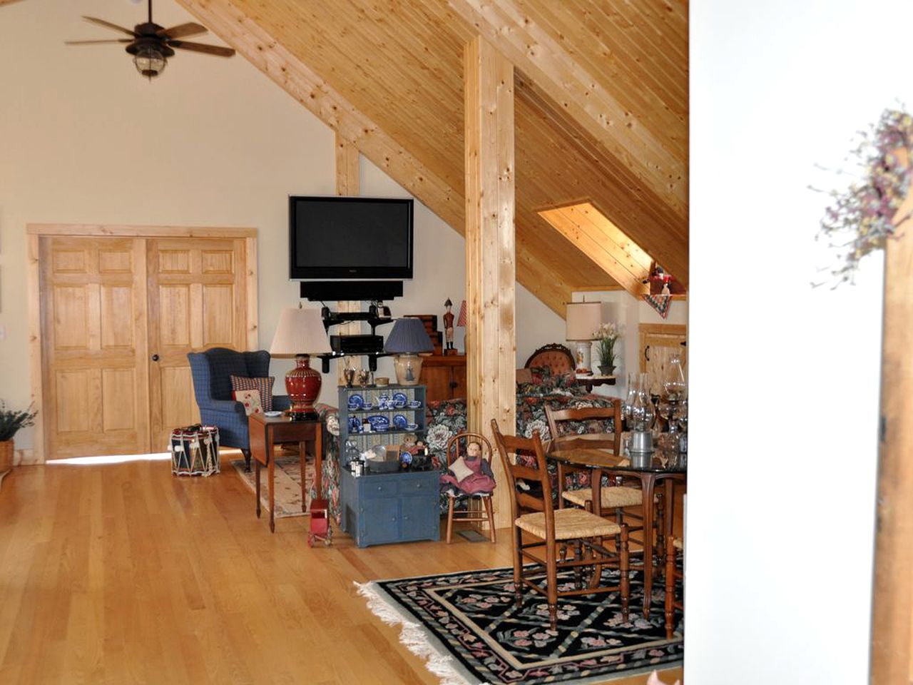 Country Cabin Rental with Rustic Charm in Gainesboro, Tennessee