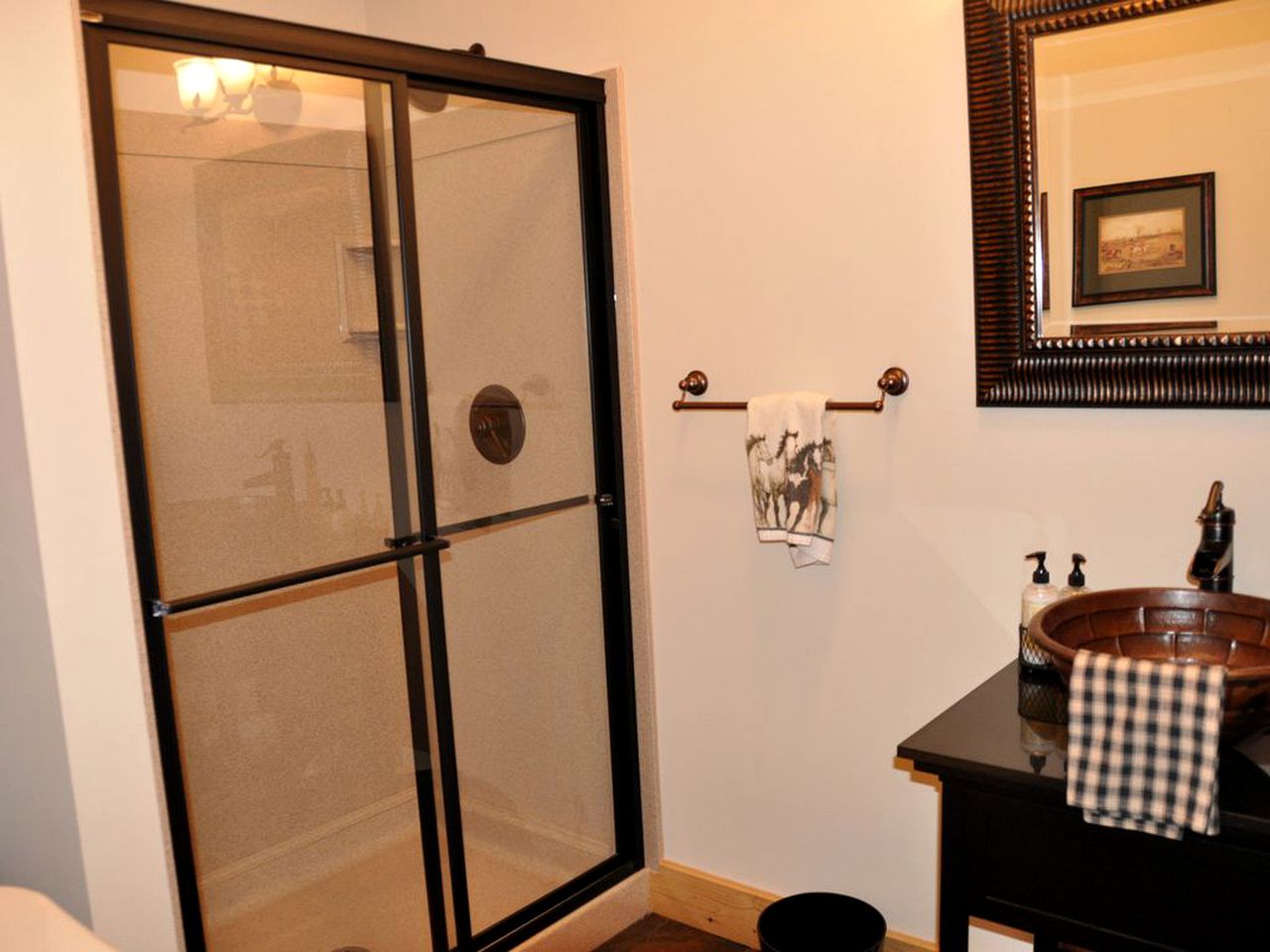 Country Cabin Rental with Rustic Charm in Gainesboro, Tennessee