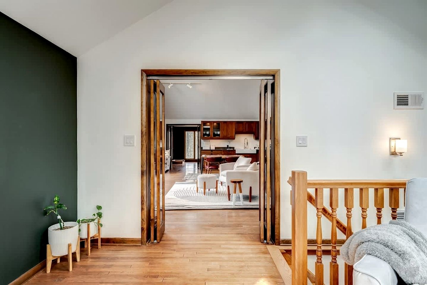 Upscale Cabin with Fire Pit and Pool Access for a Family Trip to Berkeley Springs State Park