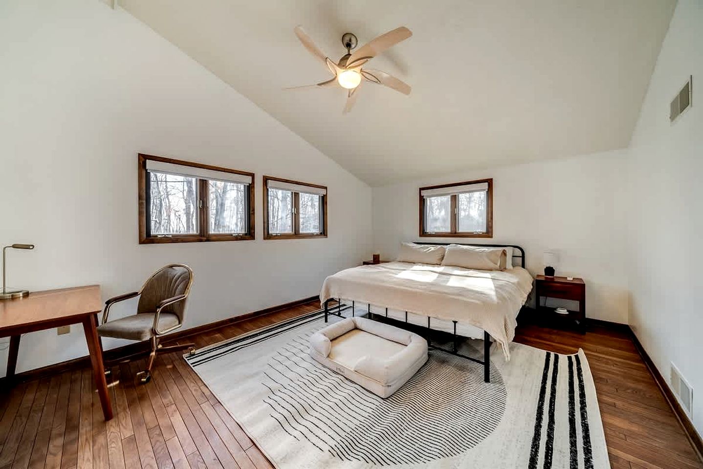 Upscale Cabin with Fire Pit and Pool Access for a Family Trip to Berkeley Springs State Park