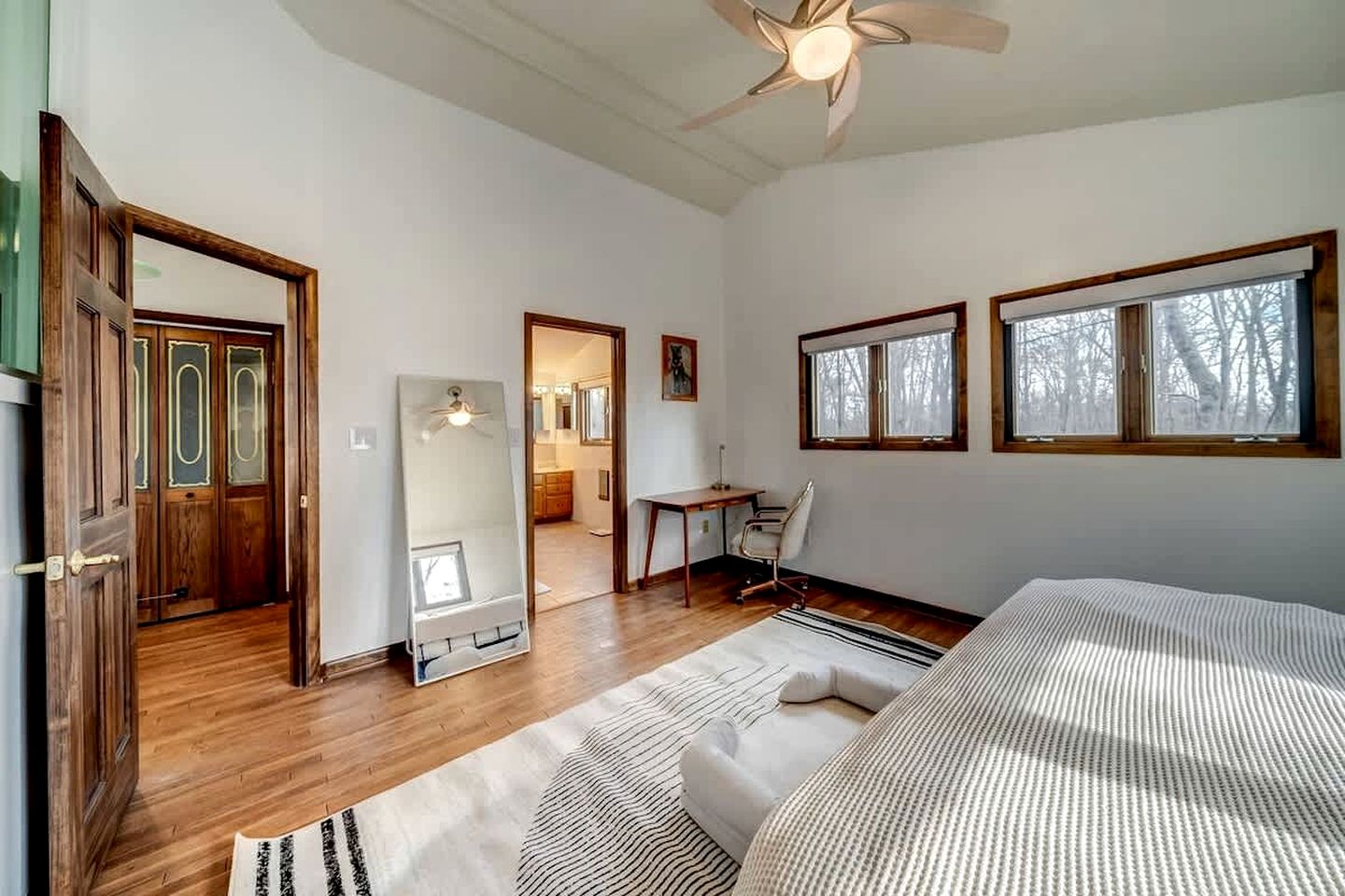 Upscale Cabin with Fire Pit and Pool Access for a Family Trip to Berkeley Springs State Park