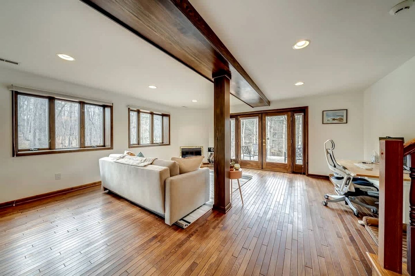Upscale Cabin with Fire Pit and Pool Access for a Family Trip to Berkeley Springs State Park