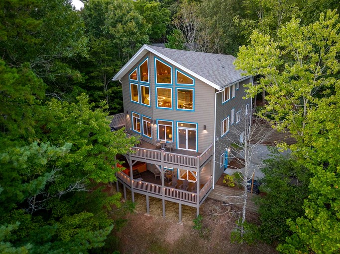 Luxury Mountain Retreat with Hot Tub, Game Room, and Two Scenic Decks in Helen, Georgia