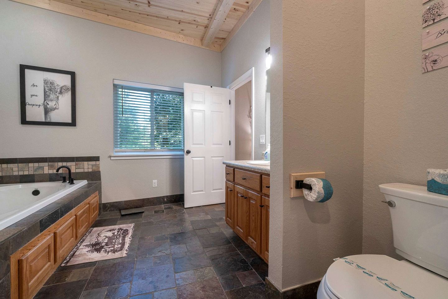 Luxury Mountain Retreat with Hot Tub, Game Room, and Two Scenic Decks in Helen, Georgia