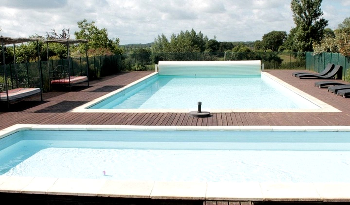 Upscale Canvas Cabins on Family-Friendly Site, France