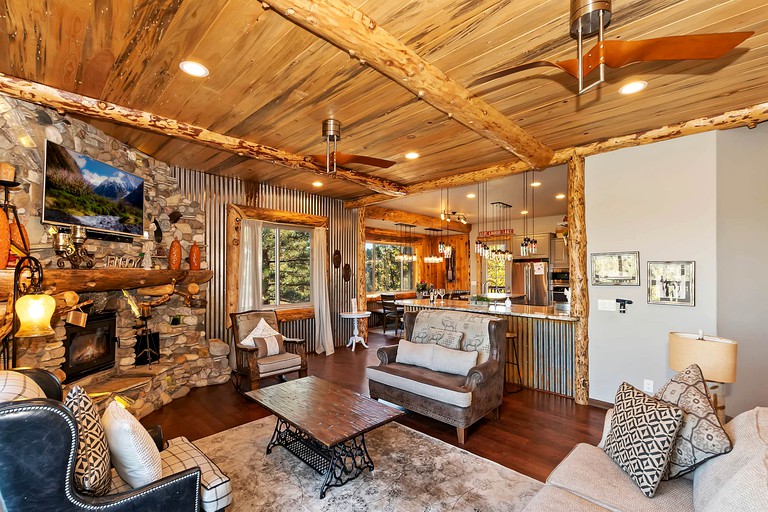Cabins (United States of America, Big Bear Lake, California)