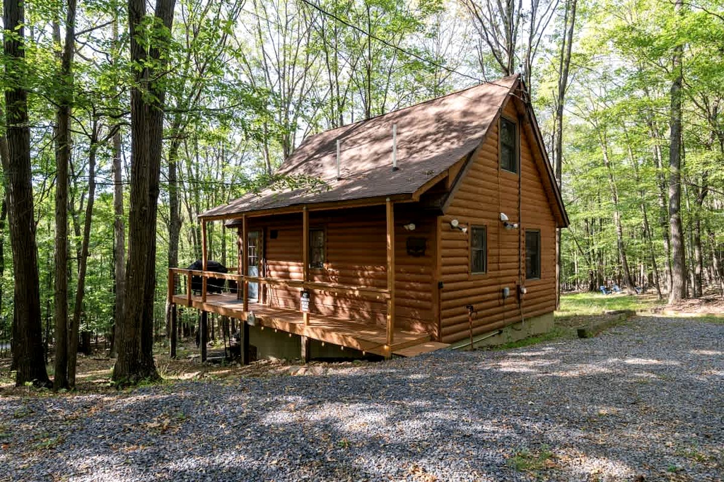Cozy Cabin with Fire Pit and Games in Paw Paw, West Virginia