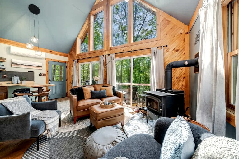 Cabins (United States of America, --, West Virginia)
